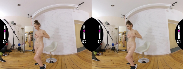 2019-10-17-sanija-first-nude-virtual-reality-3d-video-interview