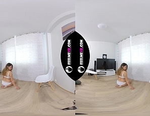 2019-11-14-abril-real-amateur-nude-casting-virtual-reality-backstage