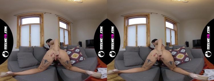 2020-02-06-dasha-supersexy-milf-masturbates-with-pumped-toy-180vr