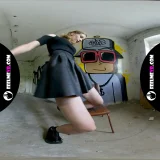 180vr Blizard dances and shows her teenager naked body frame 2